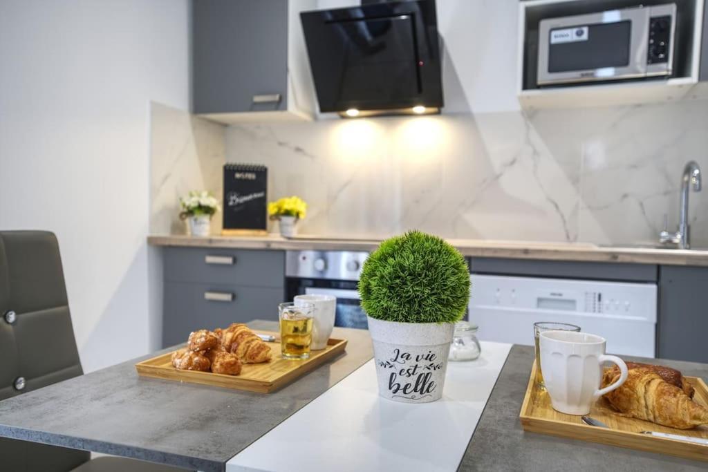 Appt P2 De 1 A 6 Pers A Rognac Apartment Ngoại thất bức ảnh