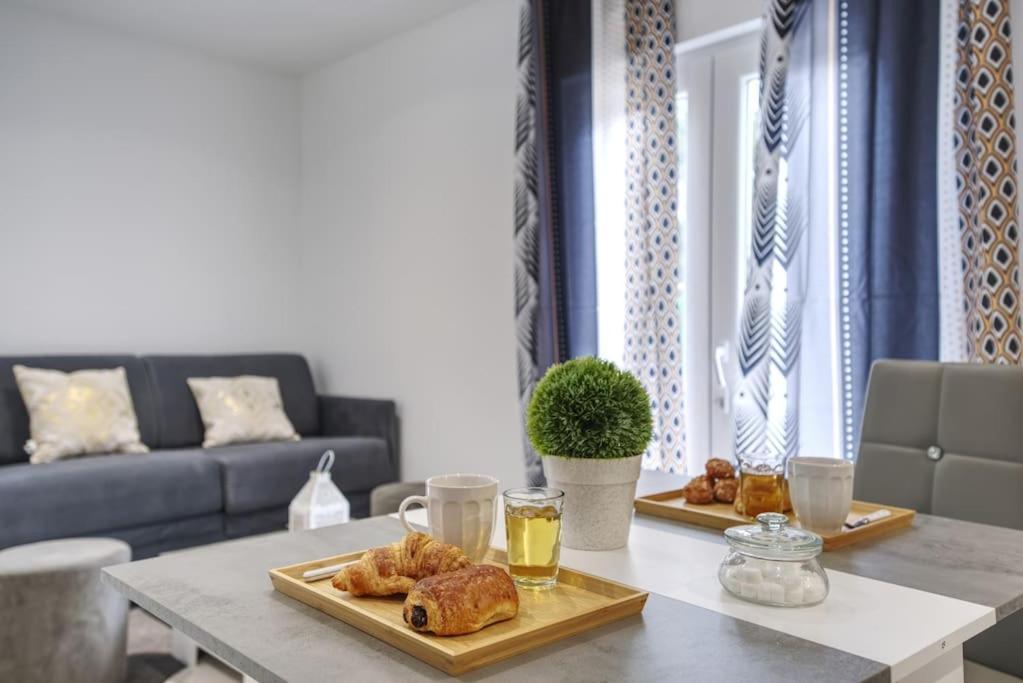 Appt P2 De 1 A 6 Pers A Rognac Apartment Ngoại thất bức ảnh