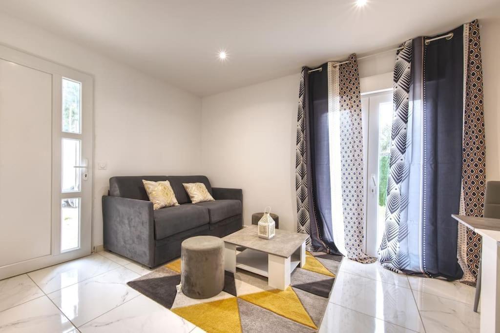 Appt P2 De 1 A 6 Pers A Rognac Apartment Ngoại thất bức ảnh